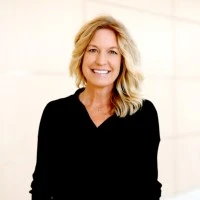 LauraKoch_Headshot