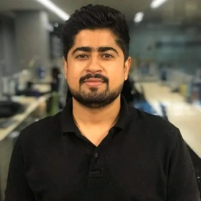 Ayush Tandon headshot